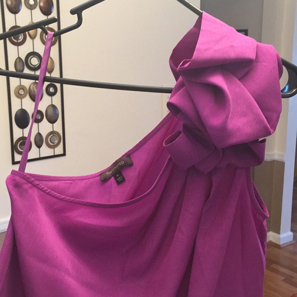 One shoulder top ❤️ - Picture 3 of 3